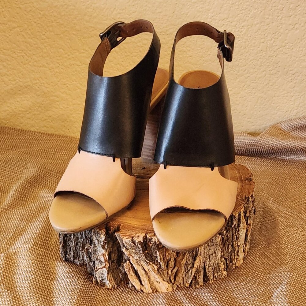 Lucky Brand two Tone Sandals